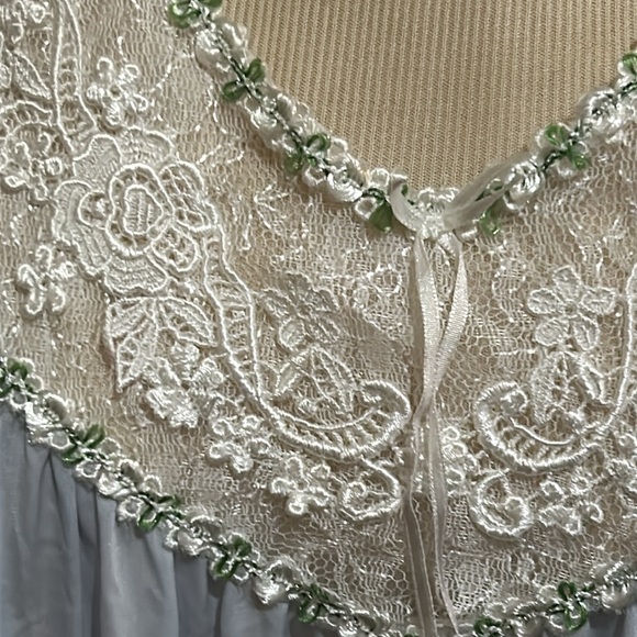 Preswick & Moore light blue sheer nightgown - Picture 4 of 7